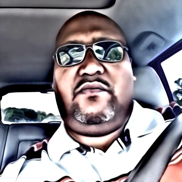 Meet your Posher, Lonnie - Picture 1 of 1